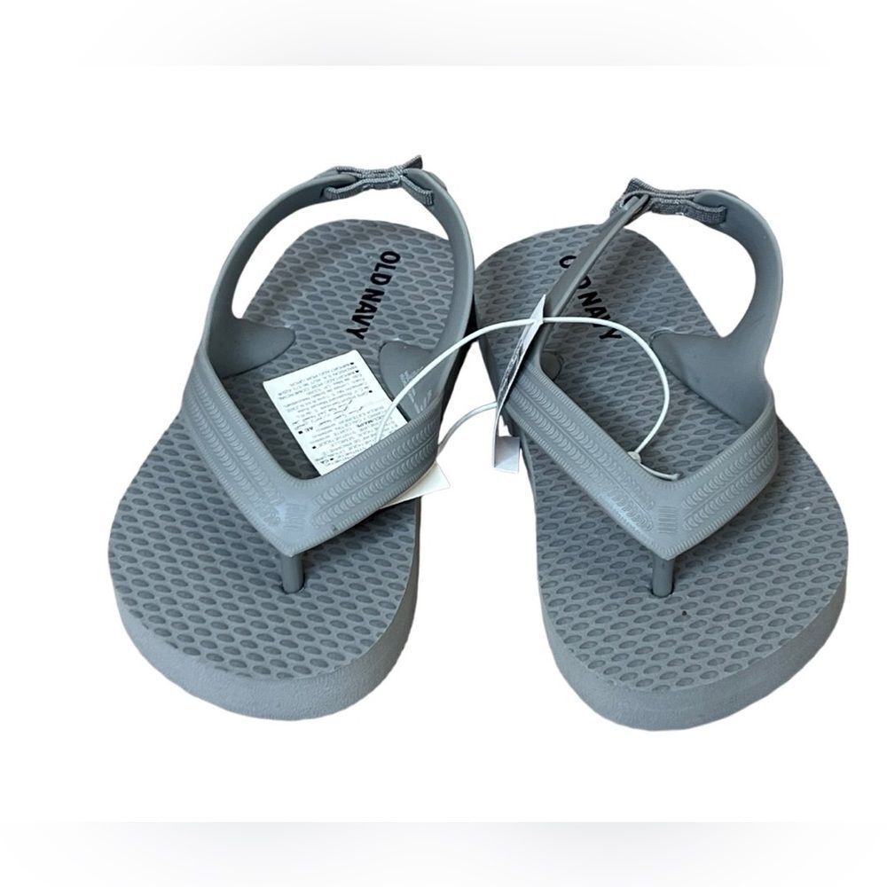 Old Navy 564070-01 Grey Flip Flops Rubber Safety Back sz 6 NWT